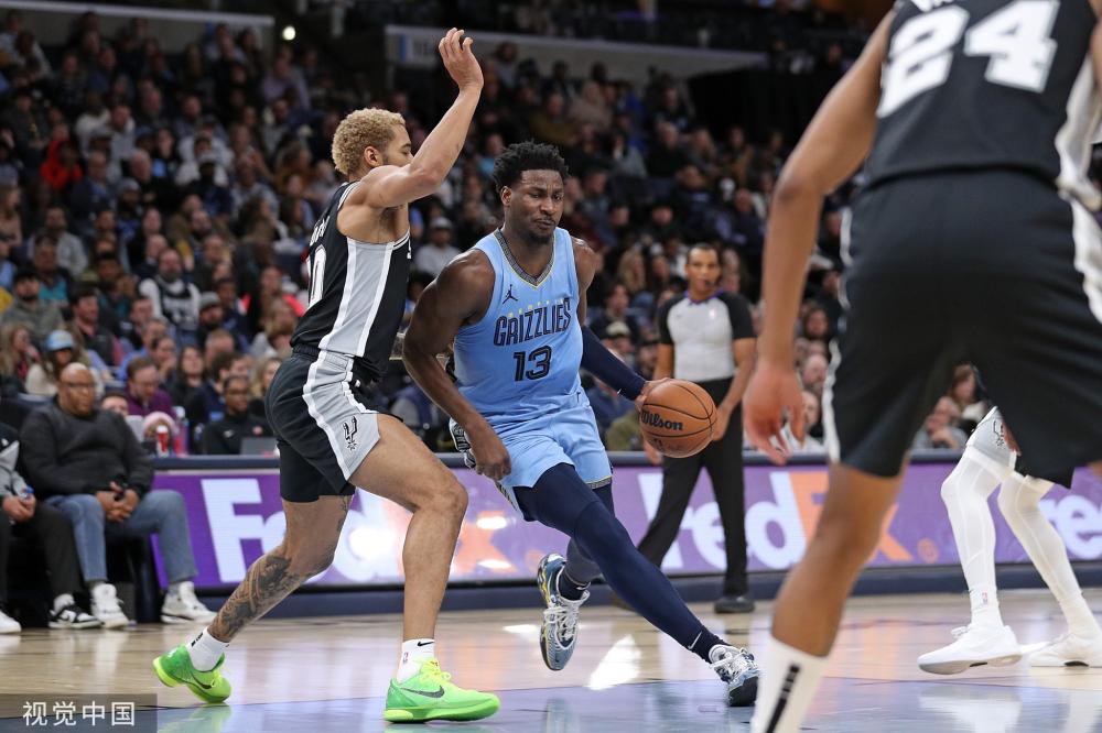 而隊友也不 而隊友也不